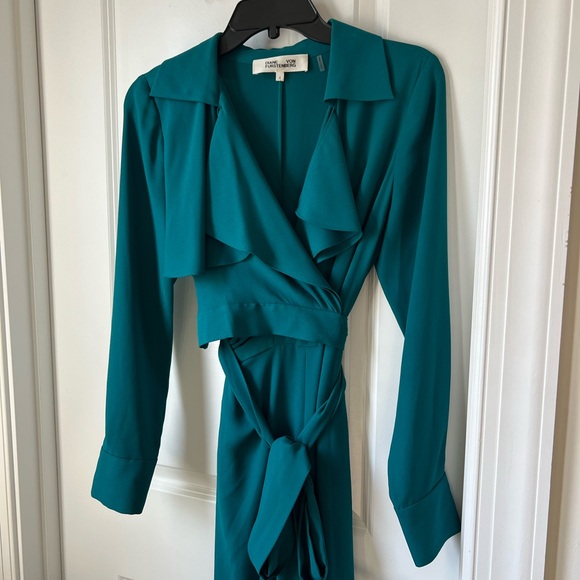 Diane Von furstenburg wrap jumpsuit - Picture 4 of 5